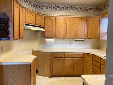 1800 Miller Ave, Burley, ID 83318 - photo 5