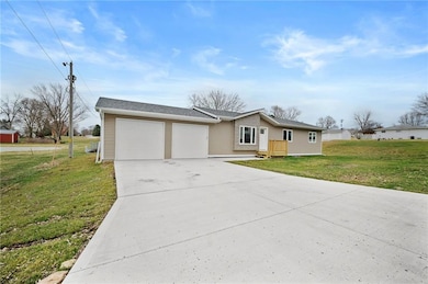 201 NW 3rd St, Panora, IA 50216 - photo 2