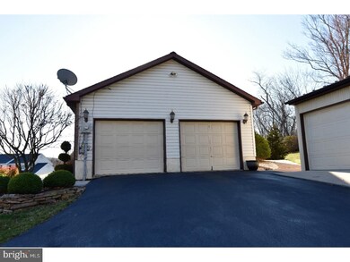 1752 Oak Ct, Orwigsburg, PA 17961 - photo 4