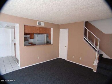 4421-WoodSt-LivingRoom
