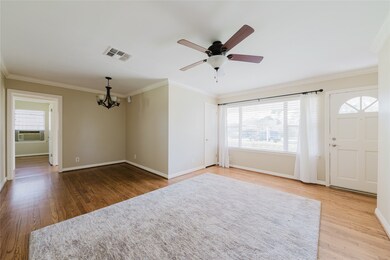 5210 De Lange Ln, Houston, TX 77092 - photo 4