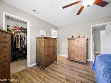 221 Deer Haven Dr-40