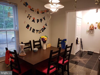 8962 Astongale Ct, Springfield, VA 22152 - photo 2