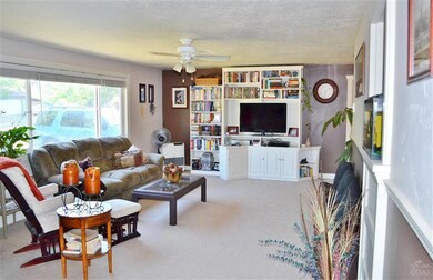 1262 NE Hollinshead Dr, Bend, OR 97701 - photo 7