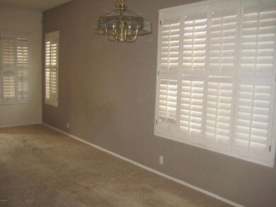EAT IN AREA - FAMILY ROOM
