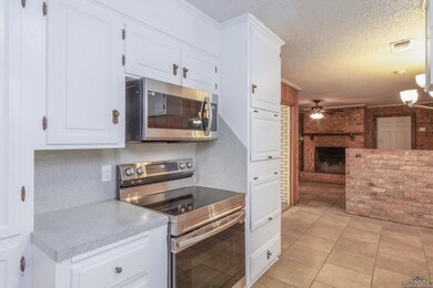 100 Crestwood Dr, Longview, TX 75601 - photo 5