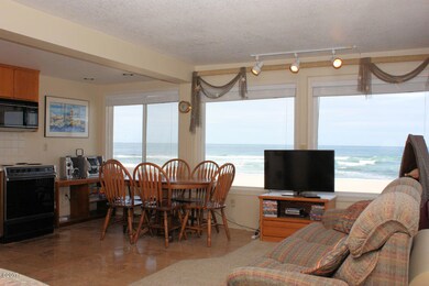 3303 SW Anchor Ave unit 3, Lincoln City, OR 97367 - photo 3