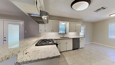 11710 Kirkway Dr, Houston, TX 77089 - photo 7