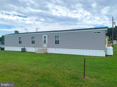 96 Paradise Ln, New Bloomfield, PA 17068 - photo 4