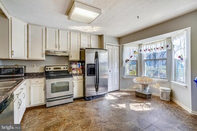 9308 Daly Ct, Laurel, MD 20723 - photo 3