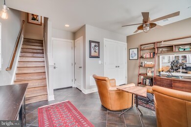 909 Montgomery St, Alexandria, VA 22314 - photo 3