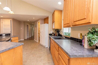 450 N 5th St, Toledo, WA 98591 - photo 7