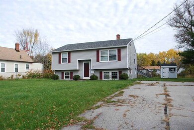 28 Pickering Rd, Rochester, NH 03839 - photo 2