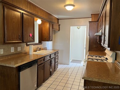 2905 S Elm Ave, Broken Arrow, OK 74012 - photo 6