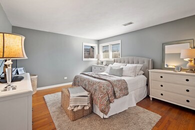 3006 Peachgate Ln, Glenview, IL 60026 - photo 7