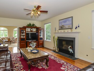 016_Family Room