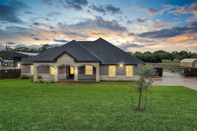 11018 Pinto Dr, Needville, TX 77461 - photo 2