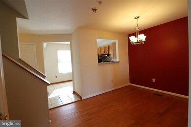 6834 Amber Hill Ct, District Heights, MD 20747 - photo 2