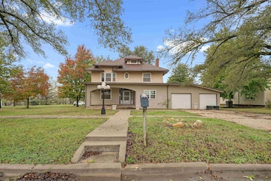 103 N Mulberry St, Eureka, KS 67045 - photo 2