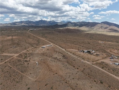 3170 N Round up Ave, Kingman, AZ 86401 - photo 2