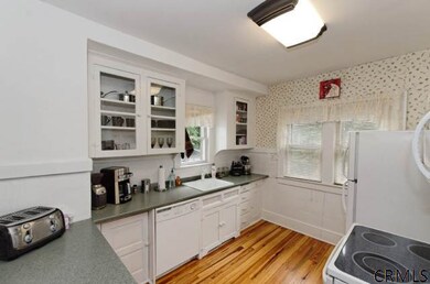 65 Pinewood Ave, Albany, NY 12208 - photo 4