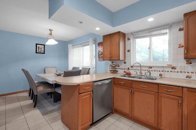 1068 Ross Rd, Columbus, OH 43227 - photo 7