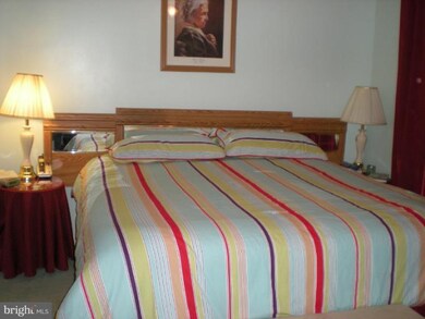 2015 S Anvil Ln, Temple Hills, MD 20748 - photo 5