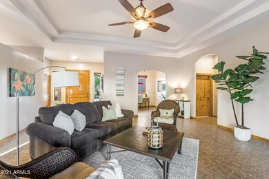 3539 N Prospectors Rd-17