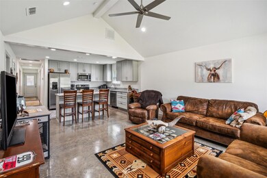 827 Colorado River Dr, Granbury, TX 76048 - photo 6