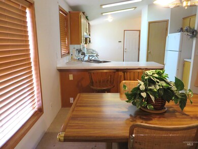 3075 Galey St, Weiser, ID 83672 - photo 3