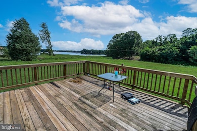 304 Buena Vista Dr, Colonial Beach, VA 22443 - photo 5