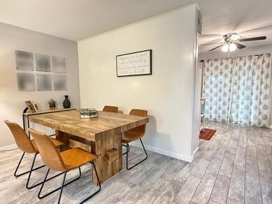 157 Sheri Ln, Hurst, TX 76053 - photo 3