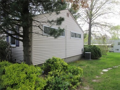 11 Cortland Ln, Cranston, RI 02920 - photo 7