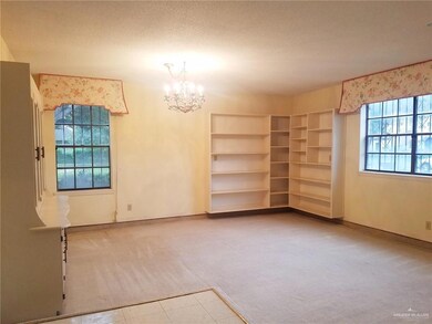 111 Laurel Dr, Weslaco, TX 78596 - photo 3