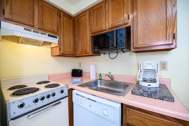 1072 Post Rd unit 132, Wells, ME 04090 - photo 3