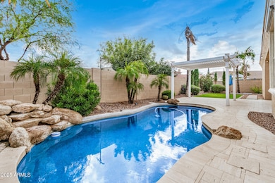 789 E San Carlos Way, Chandler, AZ 85249 - photo 3