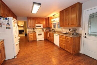 1401 Annis Ave, Mattoon, IL 61938 - photo 3