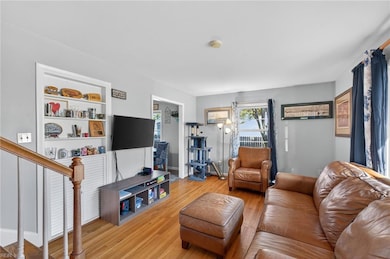 568 Viking Dr, Newport News, VA 23602 - photo 5