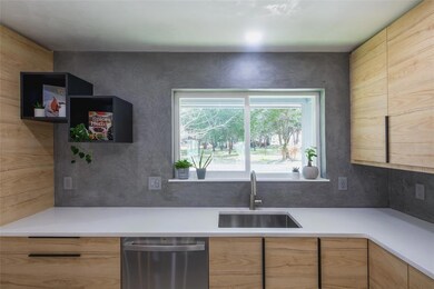 814 Woodhaven Ct, Granbury, TX 76048 - photo 7