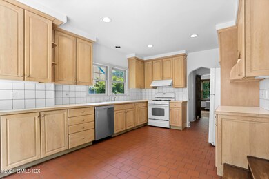 70 Valleywood Rd, Cos Cob, CT 06807 - photo 3