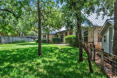 2146 Stone Gate, Fredericksburg, TX 78624 - photo 6