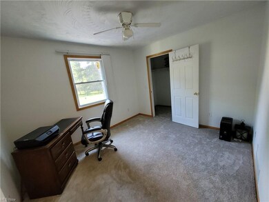 15885 Vale St, East Liverpool, OH 43920 - photo 6