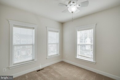 200 Miles Hawk Terrace, Purcellville, VA 20132 - photo 7