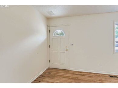 8755 SW Pinebrook St, Portland, OR 97224 - photo 4