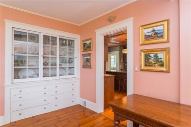 Custom built-ins and woodwork