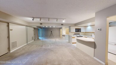 3465 Amboy Rd unit 1K, Staten Island, NY 10306 - photo 7