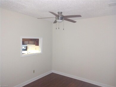 5910 King Charles Ct unit 21F, Clemmons, NC 27012 - photo 6