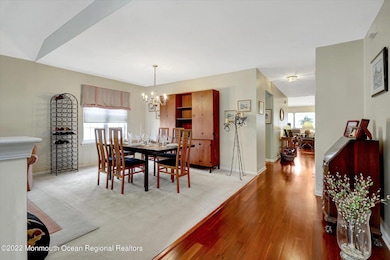 06-Living and Dining Room