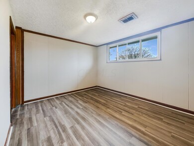 1765 Flinthill Dr, Columbus, OH 43223 - photo 2