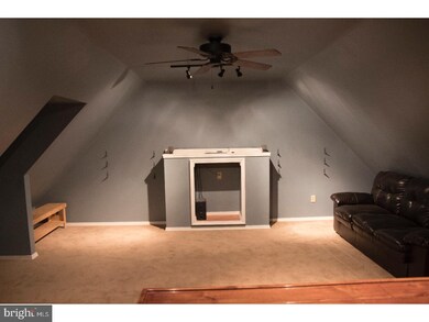 1104 N Wahneta St, Allentown, PA 18109 - photo 7